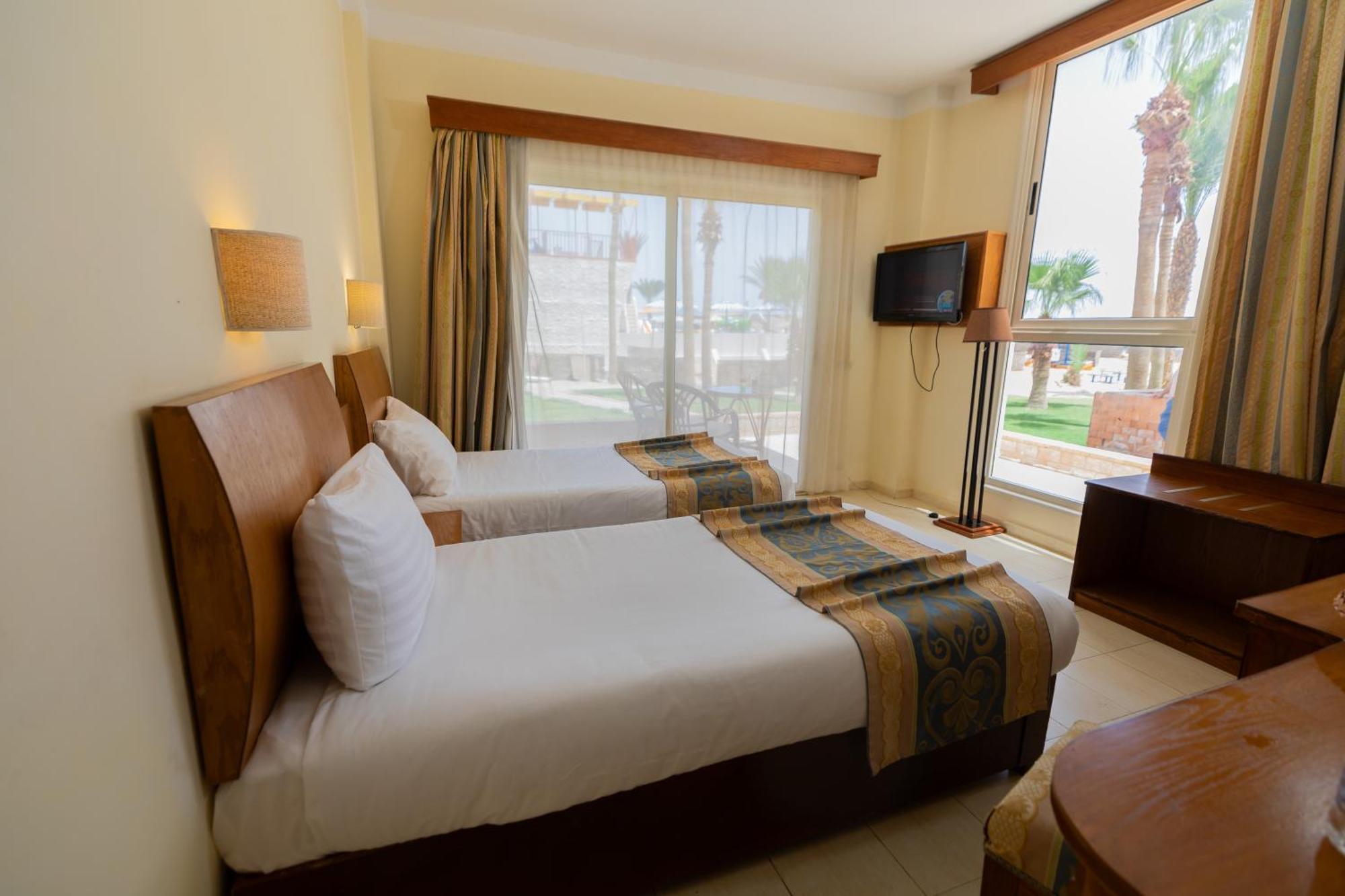Empire Aqua Park Курортный комплекс 3*